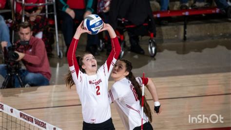 Wisconsin Volleyball Nude Laura Schumacher Leaked!